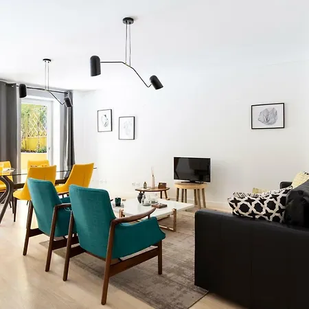 Apartman Altido Bright And Elegant 1br With Workspace And Huge Terrace In Pena, Close By Viewpoint *
