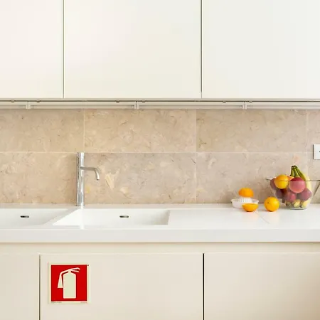Apartman Altido Bright And Elegant 1br With Workspace And Huge Terrace In Pena, Close By Viewpoint