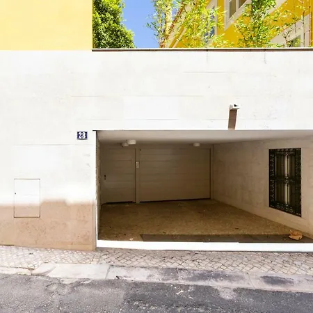 Altido Bright And Elegant 1br With Workspace And Huge Terrace In Pena, Close By Viewpoint *