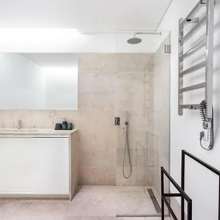 Apartment Altido Bright And Elegant 1br With Workspace And Huge Terrace In Pena, Close By Viewpoint Lisbon