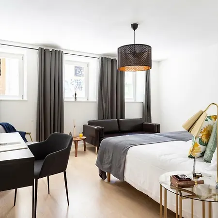 Altido Bright And Elegant 1br With Workspace And Huge Terrace In Pena, Close By Viewpoint * Lisbon
